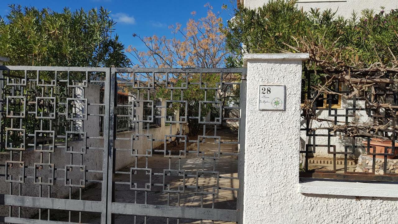 Villa Sul Mare A Chia Domus De Maria Eksteriør billede