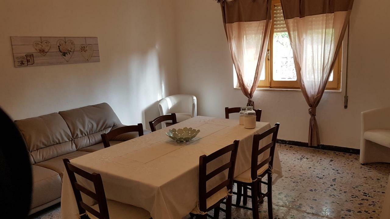 Villa Sul Mare A Chia Domus De Maria Eksteriør billede